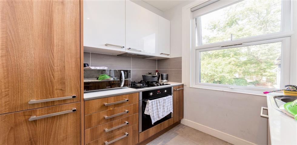 Modern and Central Apartment Loveridge Road, West Hampstead